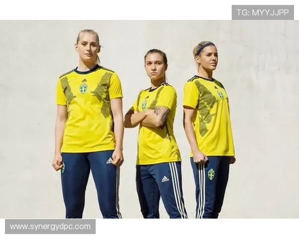 瑞典队主场球衣采用标志性的黄蓝配色