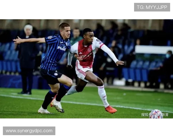 库杜斯：从北西兰新星到阿贾克斯王牌的生涯阶段复盘